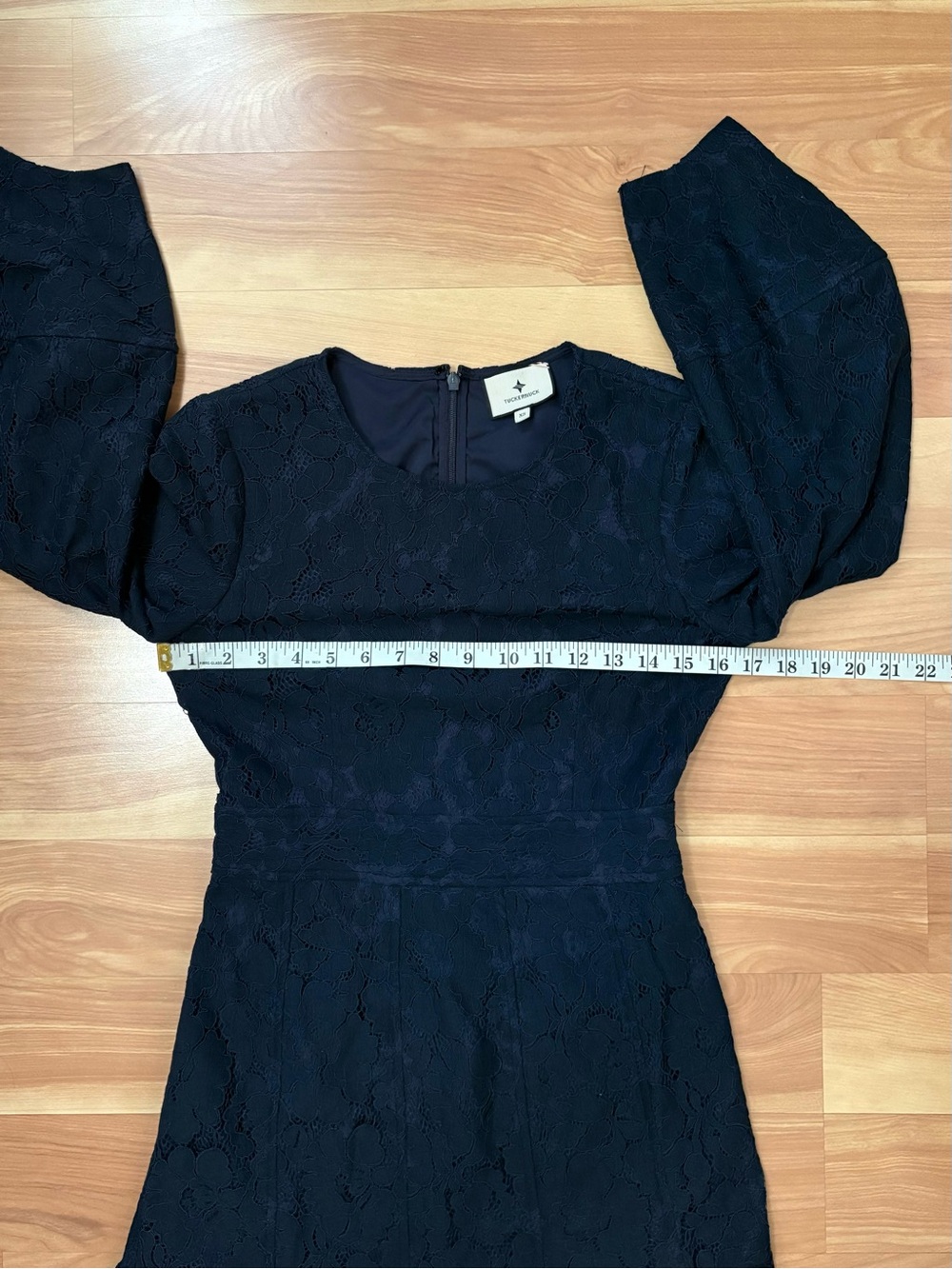 Tuckernuck Navy Blue Floral Lace Cristiana Pleated Dress Size XS Cocktail Formal - Picture 7 of 16